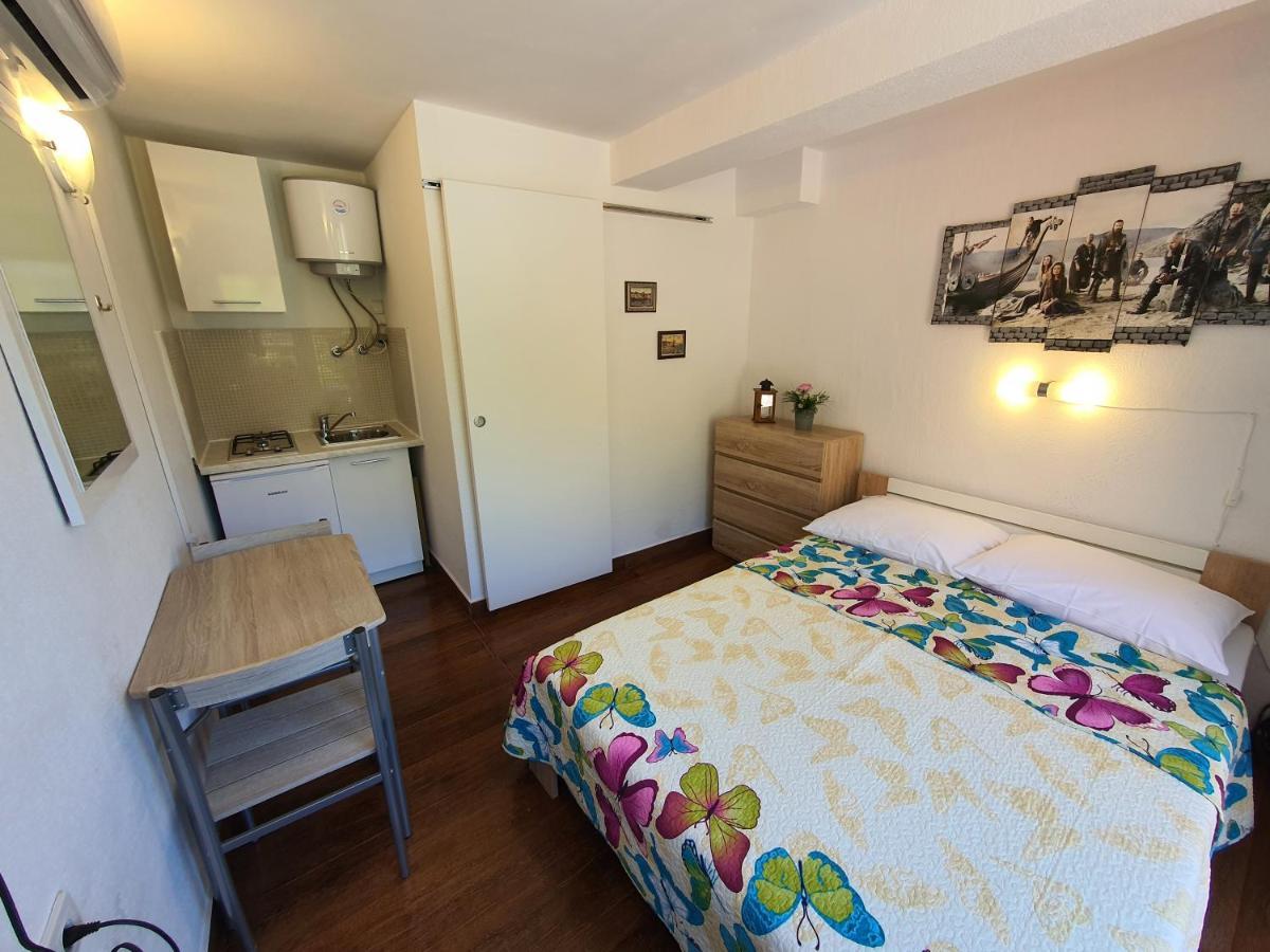 Apartments - Buffet 2B スヴェティ・ユライ エクステリア 写真