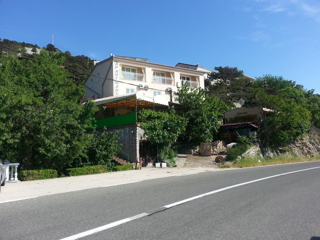 Apartments - Buffet 2B スヴェティ・ユライ エクステリア 写真