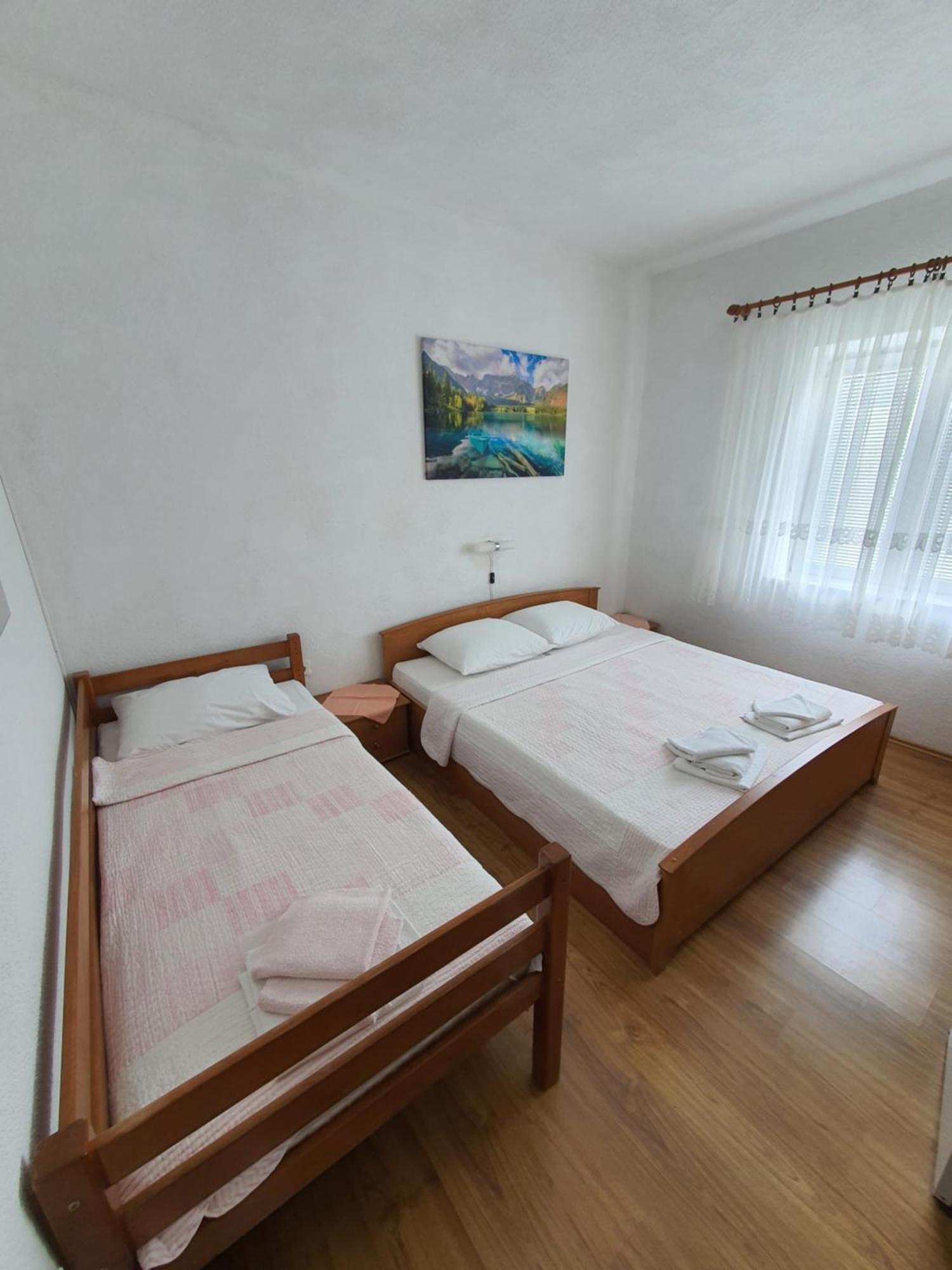 Apartments - Buffet 2B スヴェティ・ユライ 部屋 写真