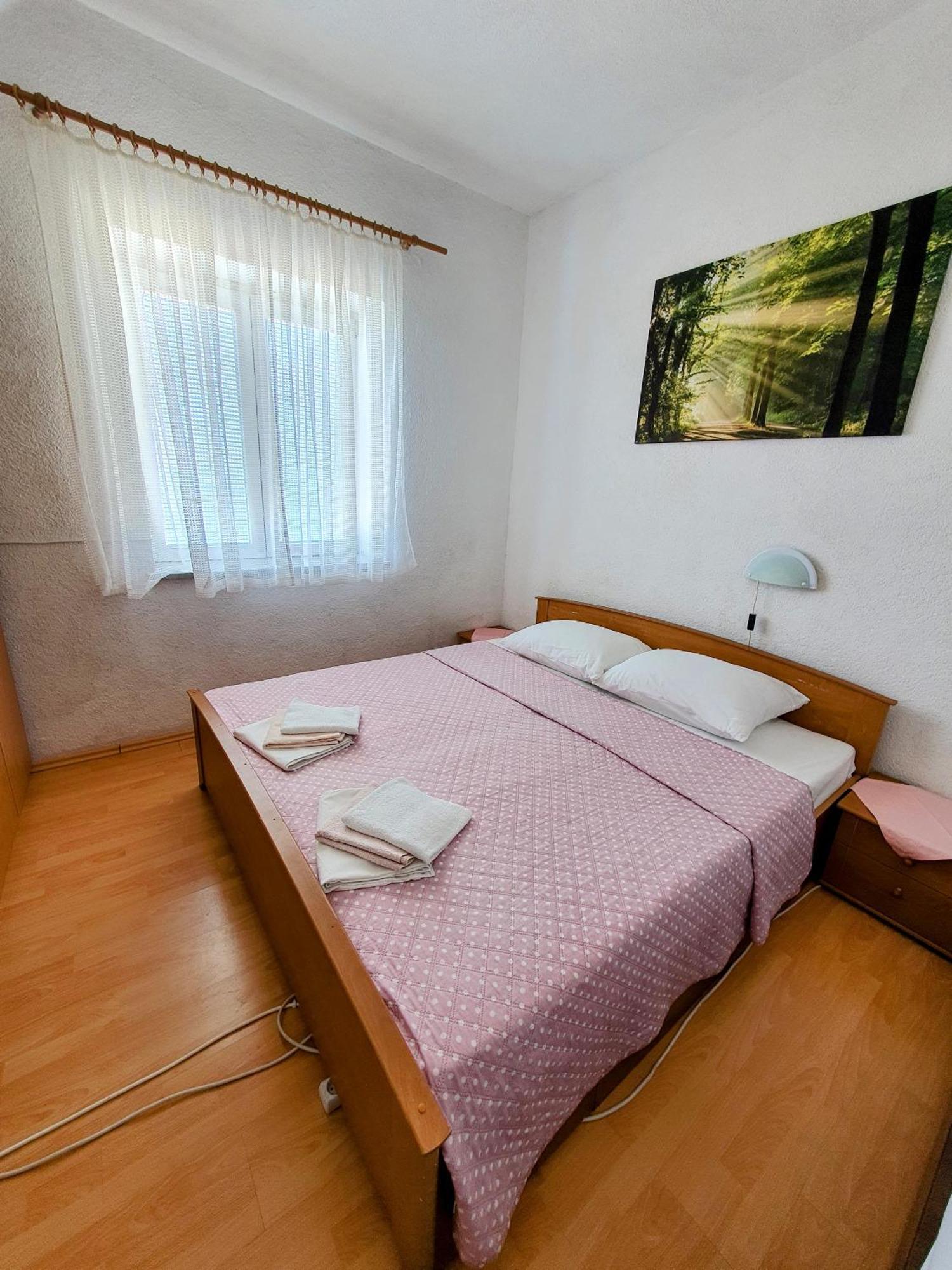 Apartments - Buffet 2B スヴェティ・ユライ 部屋 写真