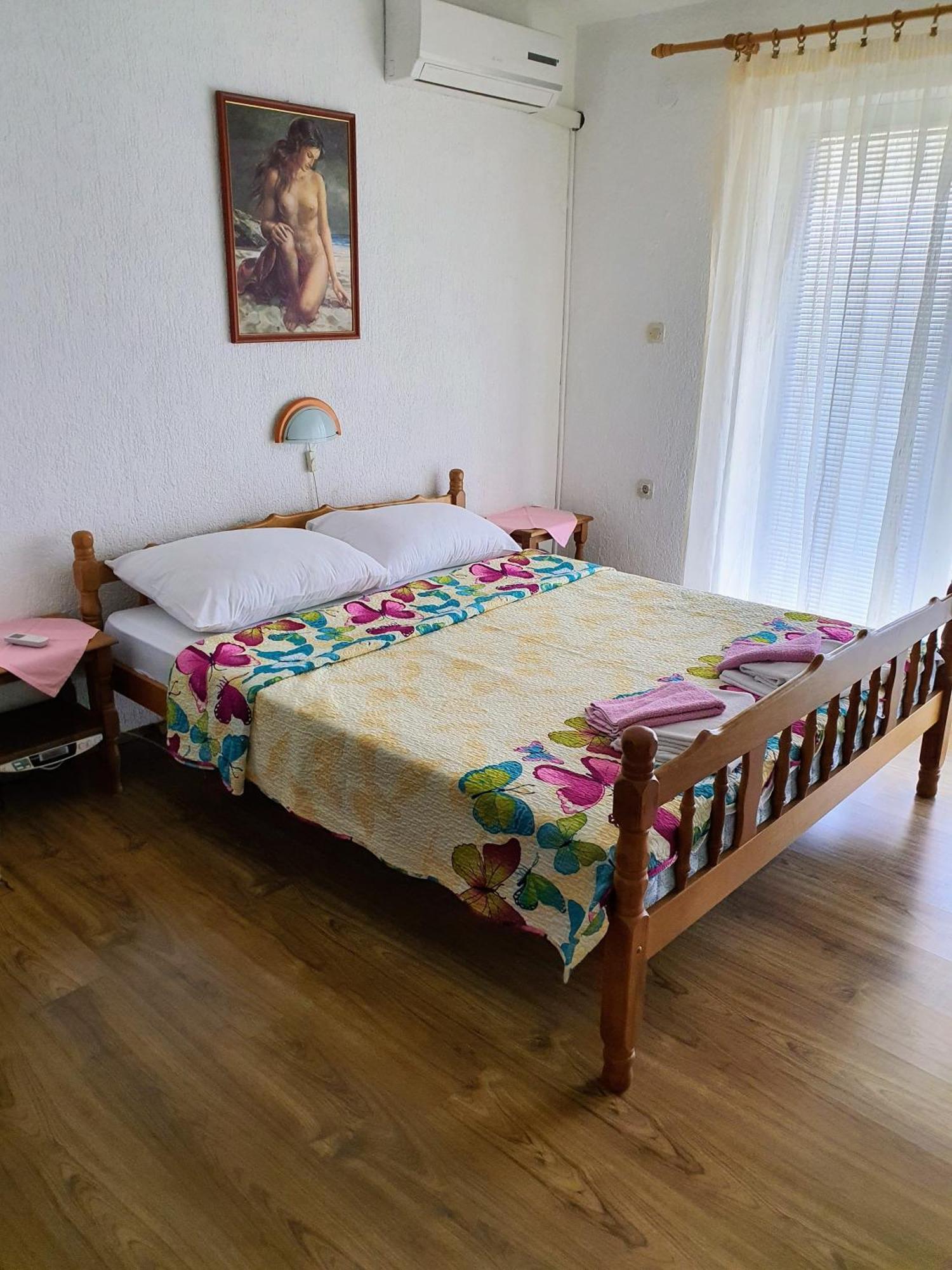 Apartments - Buffet 2B スヴェティ・ユライ 部屋 写真
